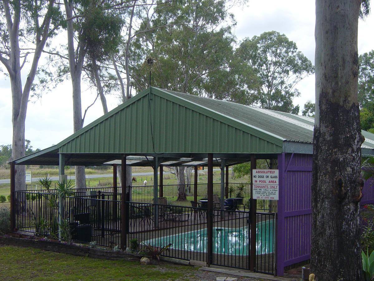 Greenacres Motel / Van Park Benaraby Luaran gambar